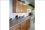 Alborada Apartments - Kitchen