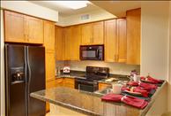 Orange County - Irvine - Kelvin Court - Kitchen