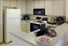 Inland Empire - Ontario - Centre Club Apartments - Kitchen