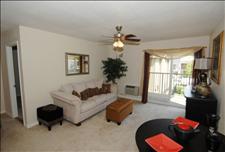 San Francisco Bay - Pleasant Hill - Iron Horse Park - Living Room