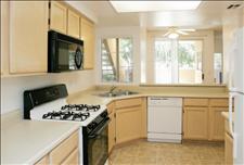 Los Angeles - Valencia - Northglen - Kitchen