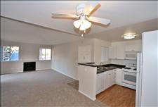 Los Angeles - Oak Park - Oak Park Apartment Homes - Living Room