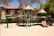 Los Angeles - Santa Clarita - The Oaks Apartments - Playground