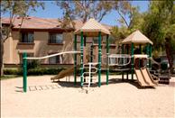 Los Angeles - Santa Clarita - The Oaks Apartments - Playground