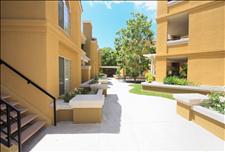Los Angeles - Valencia - Portofino - Community