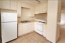 Orange County - Huntington Beach - Regency Palms - Kitchen