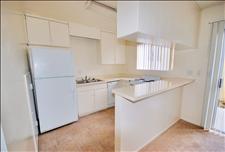 Orange County - Huntington Beach - Regency Palms - Kitchen