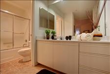Orange County - Irvine - Toscana - Bathroom