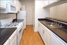 Los Angeles - Woodland Hills - Versailles - Kitchen