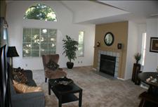 San Francisco Bay - Pleasant Hill - Wood Creek - Living Room