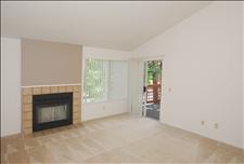 San Francisco Bay - Pleasant Hill - Wood Creek - Living Room