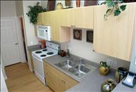 Denver - Aurora - The Savoy at Dayton Station - Kitchen