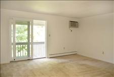 Hartford - Ellington - High Meadow - Living Room