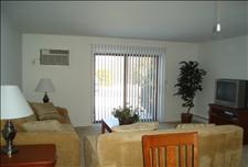 Hartford - Windsor - Rivers Bend - Living Room