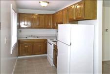 Hartford - Newington - Woodbridge Apartments - Kitchen