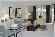 2400 M - Living Room