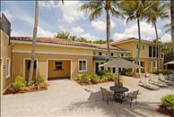 Coconut Palm Club - Outdoor Area