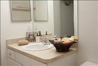 Orlando - Downtown Orlando - The Enclave at Lake Underhill - Bathroom