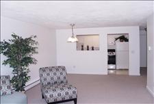 South Boston - Abington - Abington Glen - Living Room