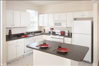 Washington DC - Alexandria - The Reserve at Eisenhower - Kitchen