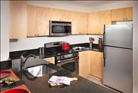 Washington DC - Clarendon - The Reserve at Clarendon Centre - Kitchen