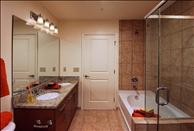 Vista on Courthouse - Bathroom