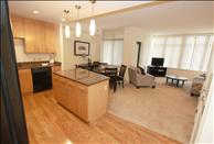 Vista on Courthouse - Living/Dining Room